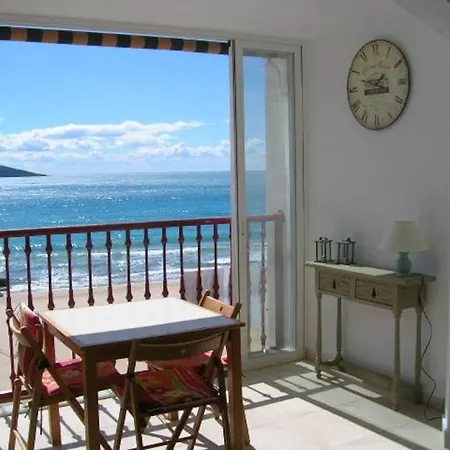 Klein Cosy Appartement Met Frontaal Strand En Zeezicht Las Damas Benidorm Extérieur photo